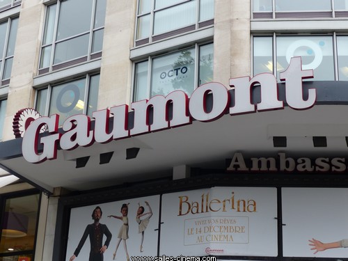 Cinéma Gaumont Ambassade sur les Champs-Elysées