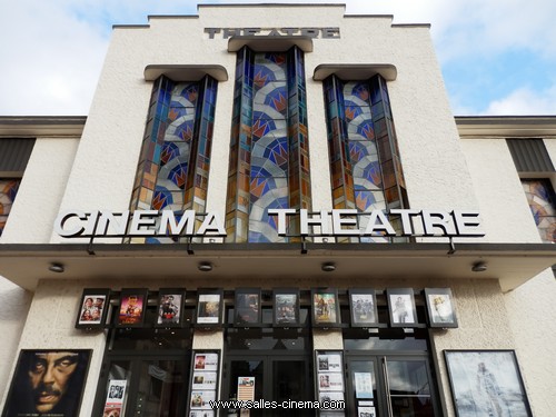 Façade Art-Déco du Cinéma Théâtre à Château-Thierry