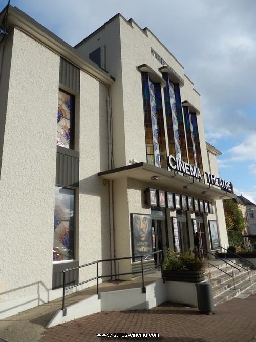 Façade Art-Déco du Cinéma Théâtre à Château-Thierry