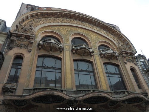 Façade Art Nouveau et Art Déco de l'ancien cinéma Opéra à Reims